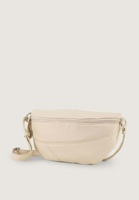 Borsa a tracolla in pelle beige con chiusura a zip, caratterizzata da una forma curva, dettagli di cucitura discreti e una tracolla regolabile.