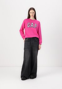 GAP HERITAGE CREW - Sportinis megztinis - super pink neon