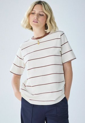 Next, REGULAR FIT - HEAVYWEIGHT CREW NECK T-SHIRT - Print T-shirt - ecru brown stripe