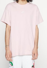 Nike Sportswear T-shirt - bas - pink