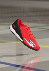 Επιλέχθηκε, red/black