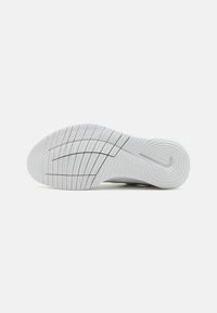 Nike Performance FLEX EXPERIENCE RUN 12 - Träningsskor - light iron/ore metallic/gold grain/ white