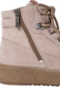Tamaris Botines con cordones - brown