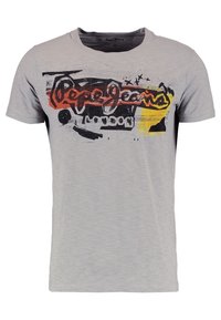Graues T-Shirt mit kurzen Ärmeln aus Baumwolle. Verfügt über einen Grafikdruck in Rot, Schwarz, Gelb und Weiß mit dem Text "Pepe Jeans London."