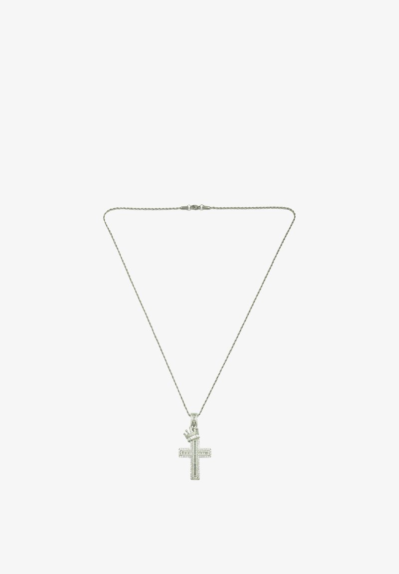 Collier chaîne en argent avec pendentif croix orné de petites pierres précieuses et un petit détail de couronne au sommet de la croix.
