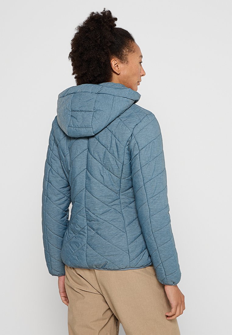 Gepolsterte blaue Pufferjacke mit Kapuze, die ein Chevron-Muster, lange Ärmel und einen elastischen Saum für eine enge Passform aufweist.
