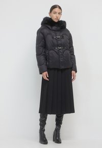 Calliope IMBOTTITO CON ALAMARI - Giacca invernale - nero