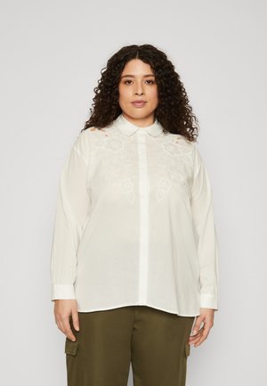 Vero Moda Curve VMCFIE - Hemdbluse - snow white