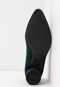 Tamaris Escarpins - green
