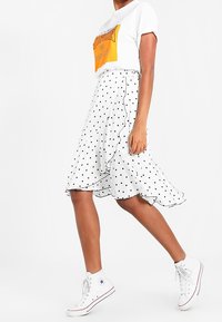 Bik Bok Omlottkjol - white