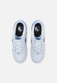 Nike Sportswear AIR FORCE 1 - Sapatilhas - football grey/royal pulse/white/black
