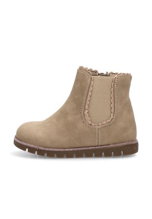 Botines beige con un acabado de ante suave, paneles laterales elásticos con bordes ondulados y una suela de goma con un dibujo texturizado para mayor agarre.