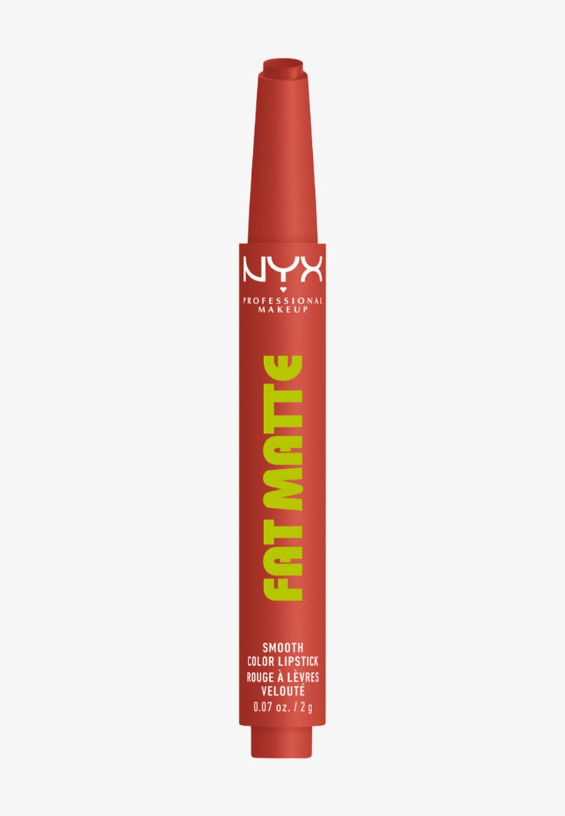 Roter NYX Professional Makeup Fat Matte glatter Farb-Lippenstiftstift mit grünem und weißem Text, 0,07 oz / 2 g.
