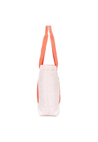 Tote-väska i rosa tyg med klara orange sidodetaljer. Har två breda axelremmar och en elegant rektangulär form.