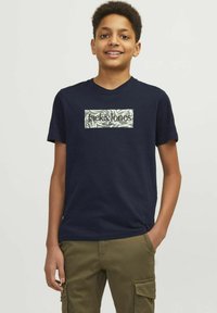 Jack & Jones Junior GEDRUCKT - T-shirt print - dunkelblau