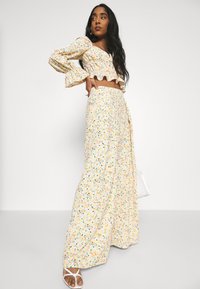 Glamorous WIDE LEG TROUSERS - Calças - orange