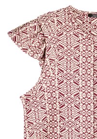 Czerwono-kremowa tkanina z wzorem, t-shirt z geometrycznymi wzorami, krótkimi, falbaniastymi rękawami oraz miękką teksturą.