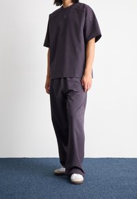 adidas Originals Träningsbyxor - dark brown