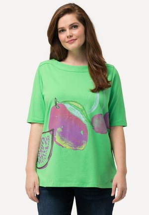 Ulla Popken FRUIT SHORT SLEEVE BOAT NECK GRAPHIC  - T-shirt con stampa - kiwi