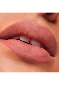 ESTÉE LAUDER PURE COLOR WHIPPED MATTE - Rouge à lèvres liquide - 01 921 air kiss