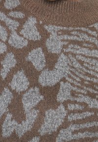 Vero Moda Curve Sweter