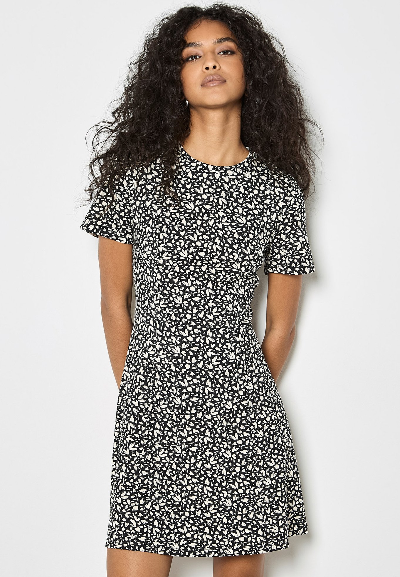 Femmes Noir Abricot Homecoming Robe Pailleté Niveaux Col Carré