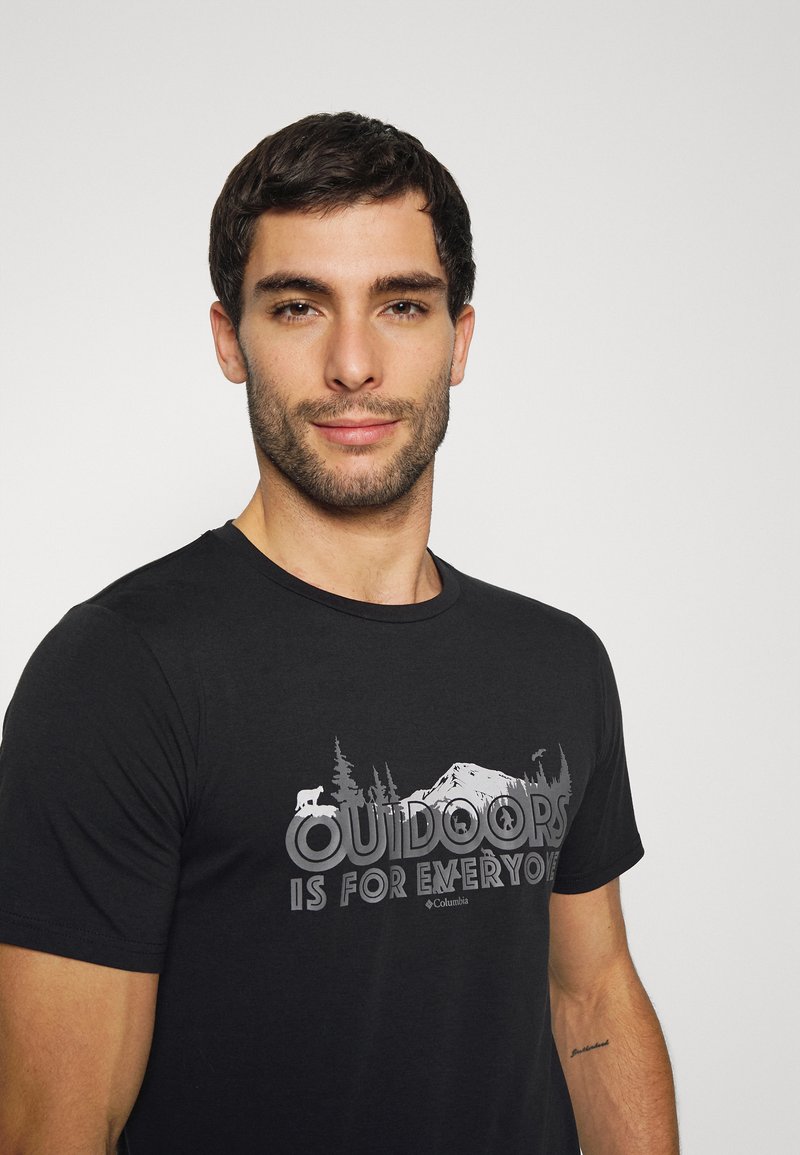Herren Shirts | Columbia MENS SUN TREK SHORT SLEEVE GRAPHIC TEE Sport T-shirt black/schwarz - HJ23082 Herren Shirts | Columbia MENS SUN TREK SHORT SLEEVE GRAPHIC TEE Sport T-shirt black/schwarz - HJ23082
