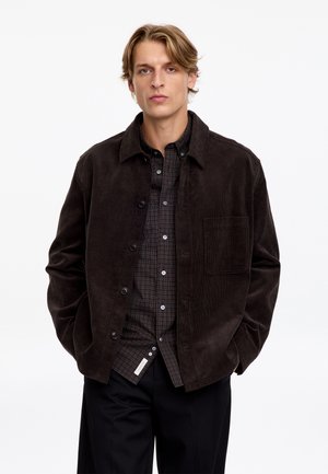 ARKET, ARKET NEEDLECORD OVERSHIRT - Veste légère - brown