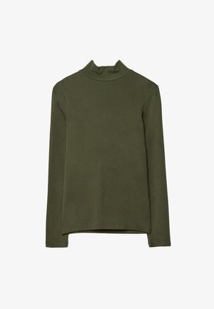 Maglietta a maniche lunghe verde oliva con colletto alto, dal design semplice e senza motivi o loghi visibili su uno sfondo bianco.