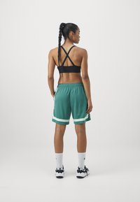 Nike Performance FLY CROSSOVER SHORT - Korte broeken - bicoastal/vapor green