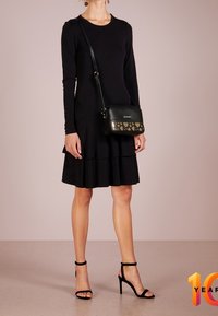 Love Moschino Taška s příčným popruhem - black
