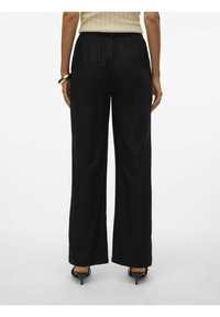 Vero Moda Tygbyxor - black