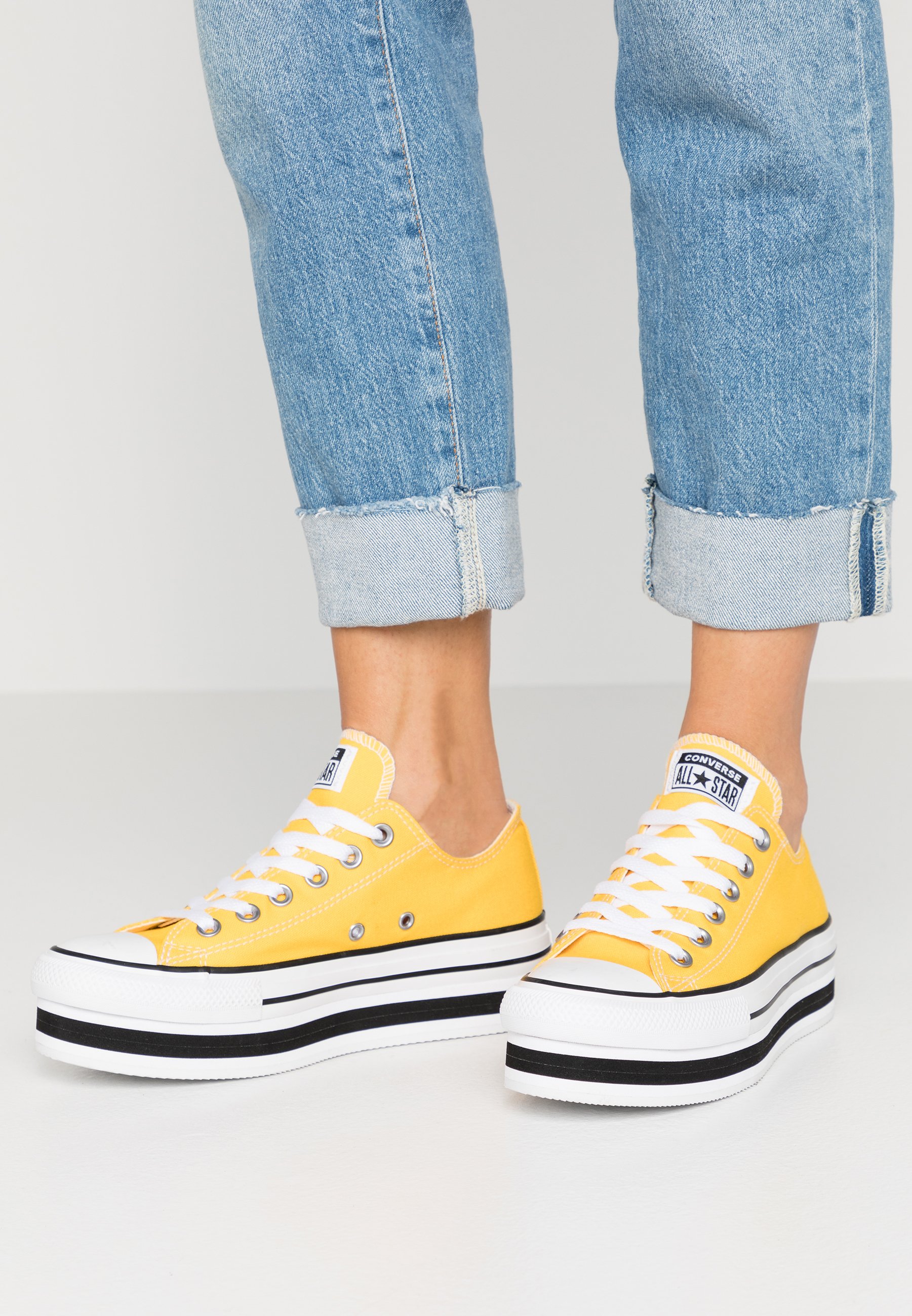 chuck taylor all star layer bottom