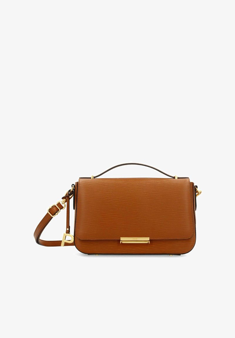 Braune handgefertigte Handtasche mit strukturierter Form, goldenen Hardware-Akzenten, einem oberen Griff und einem abnehmbaren Schultergurt.