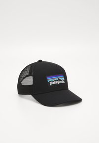Patagonia - P-6 LOGO LOPRO TRUCKER HAT UNISEX - Cap - black Thumbnail Image 1