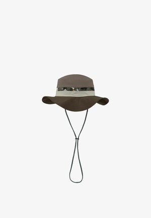 Sombrero marrón de ala ancha con una banda clara y una franja de camuflaje, con cordón ajustable para la barbilla para un uso seguro al aire libre.
