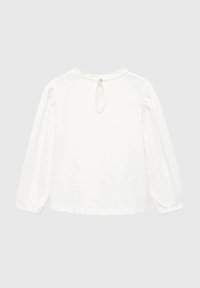 Bílá blůza s dlouhým rukávem z lehkého materiálu, s nařaseným výstřihem a klíčovou dírkou na zádech se zapínáním na knoflík. Hladký povrch.