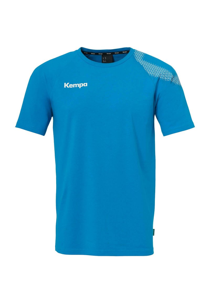 Blauwe t-shirt met korte mouwen, gemaakt van ademend materiaal, met een witte "Kempa" logo op de voorkant en een textuurpatroon op de schouder.