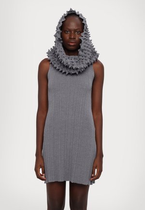 SPIKY HOOD DRESS - Šaty do práce - grey