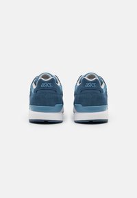 ASICS SportStyle GT-II UNISEX - Sapatilhas - grey floss/grand shark