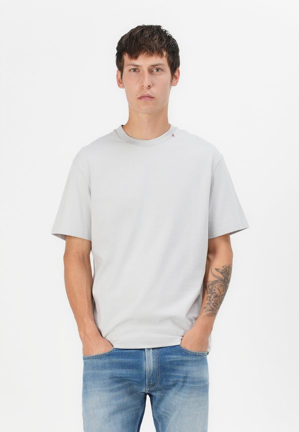 LONE CHATEAU - Print T-shirt - ice3