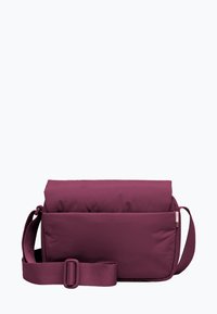 Borsa a tracolla viola realizzata in tessuto morbido. Caratterizzata da un coperchio a ribalta, una tracolla regolabile e una tasca frontale per ulteriore spazio di archiviazione.