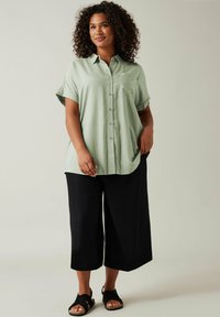 Evans DIPPED HEM  - Blusa - green