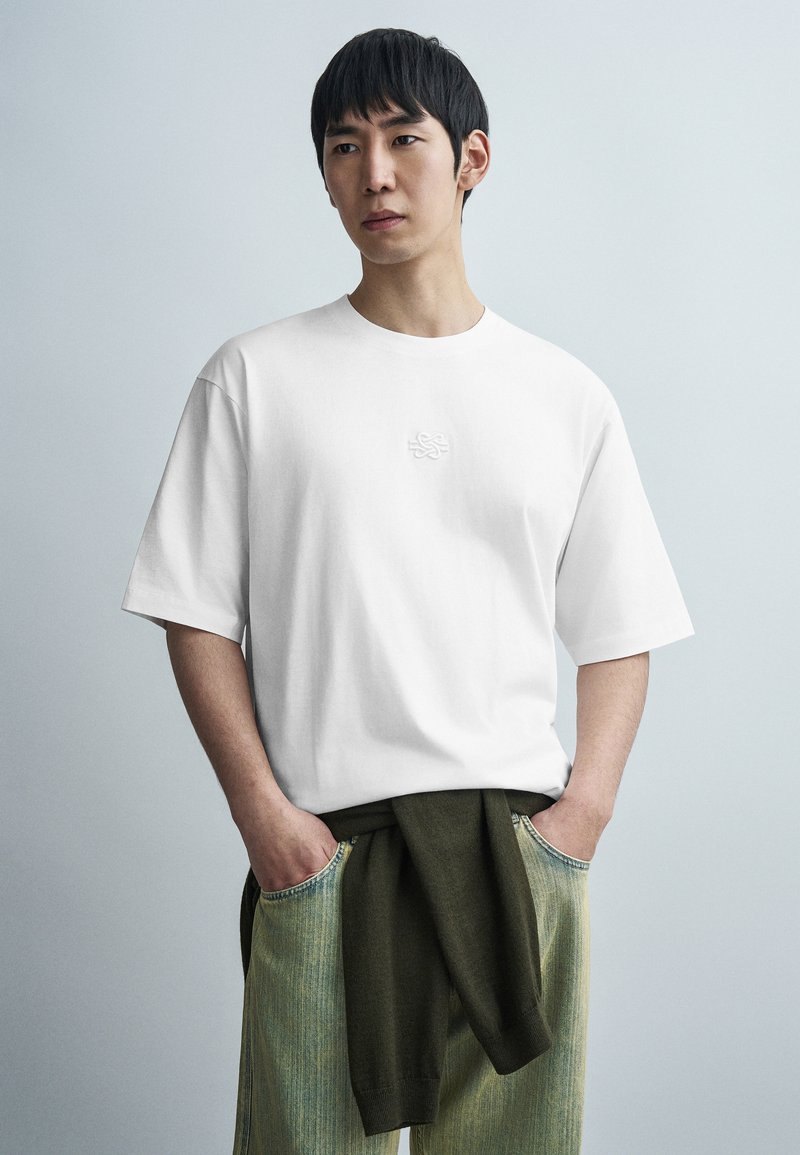 Filling Pieces BOXY - Βασικό μπλουζάκι - white