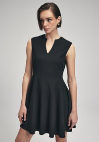 adL V NECK - Freizeitkleid - black