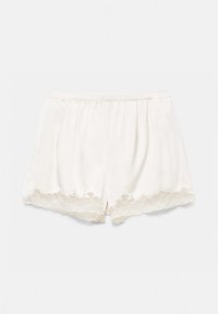 Shorts blancs en satin pour femmes avec taille élastique et finition en dentelle le long de l'ourlet pour une finition délicate.
