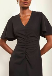 Lipsy Trikoomekko - black