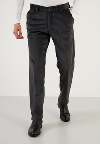 Unselected, anthracite