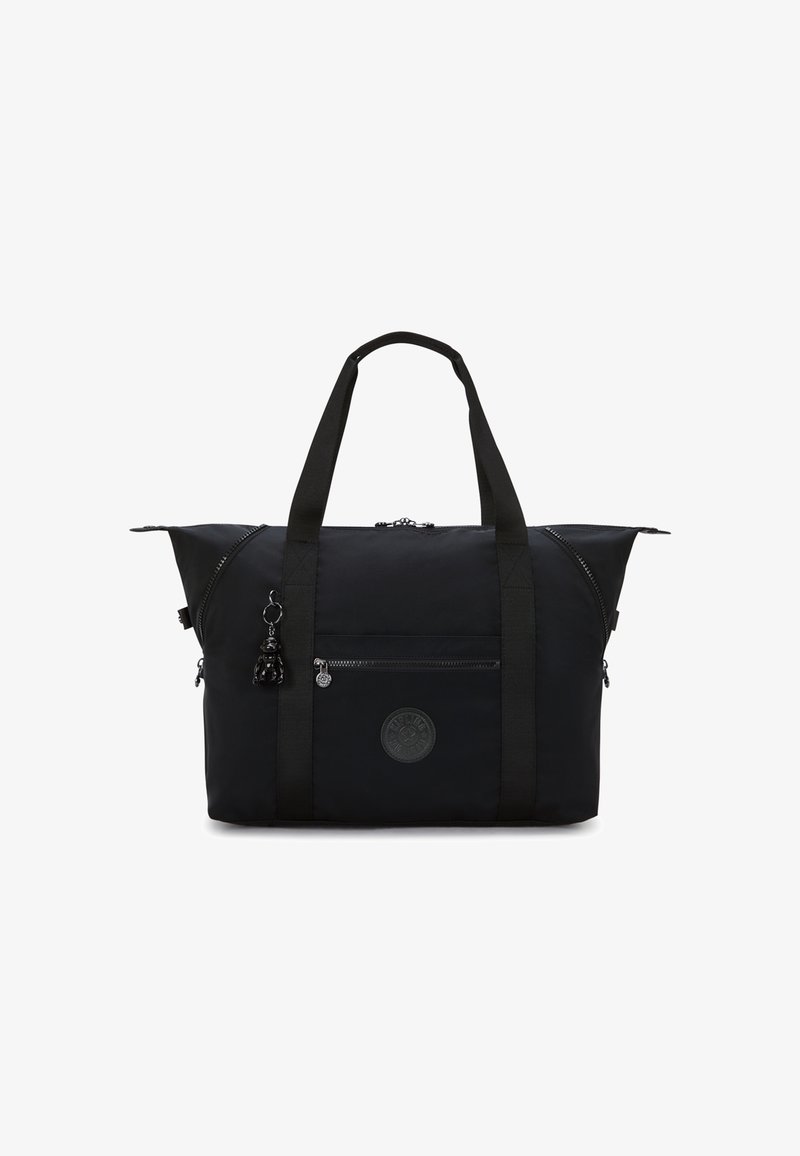 Sac fourre-tout en tissu noir avec deux poignées supérieures, des zips, une poche avant et un accessoire de porte-clés. Présente un logo circulaire à l'avant.