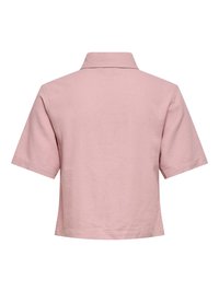 Lyserød kortærmet skjorte med krave, vist bagfra, med en lige kant og uden synlige mønstre eller logoer.